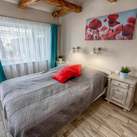Apartment Caesar Mit Terrasse Und Guenstiger Lage In